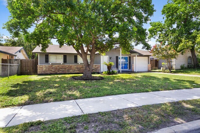 Building Photo - 7627 Glen Mont Dr