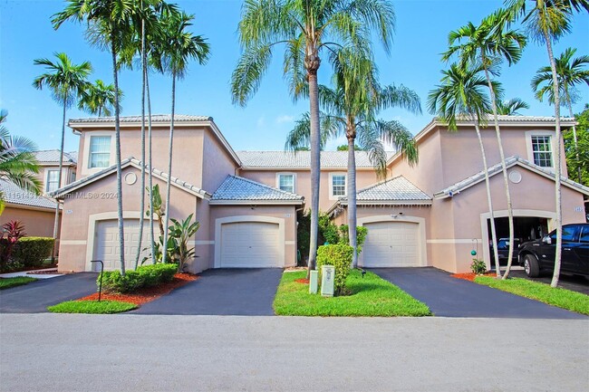 Building Photo - 1903 Madeira Dr