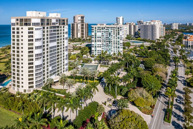 Aerial Photo - Le Jardin at Park Shore