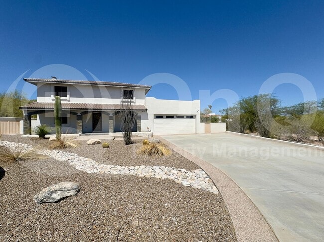 Building Photo - 3700 N San Sebastián Dr
