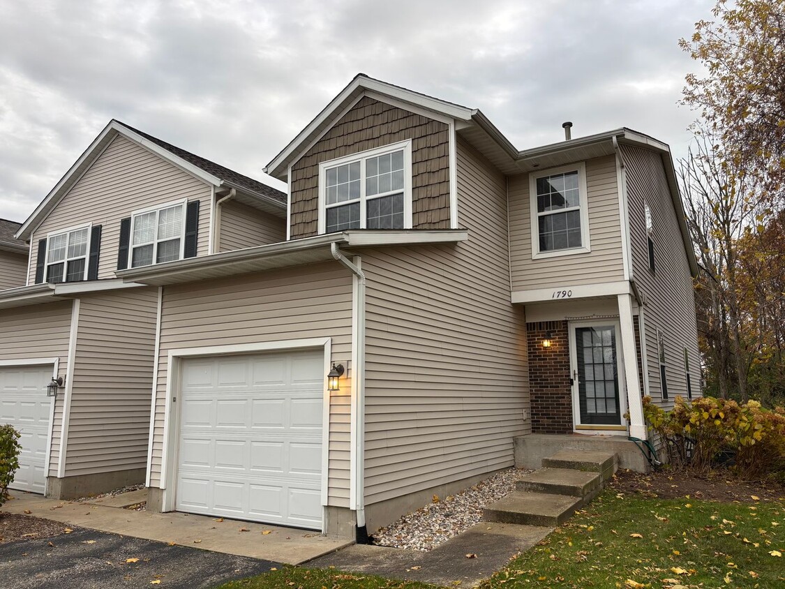 Grand Ridge condo available now. Forest H... - Grand Ridge condo available now.  Forest H...