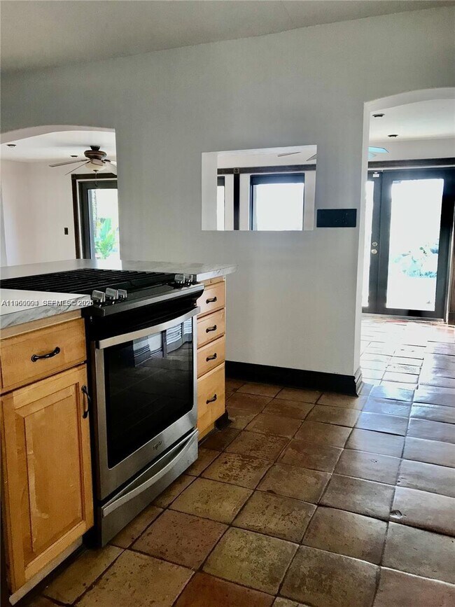 Foto del edificio - 1704 SW 5th Ct