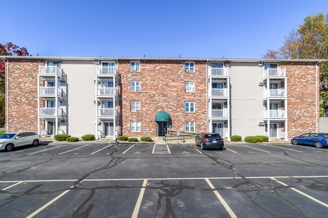 Building Photo - 71 Edgeworth St