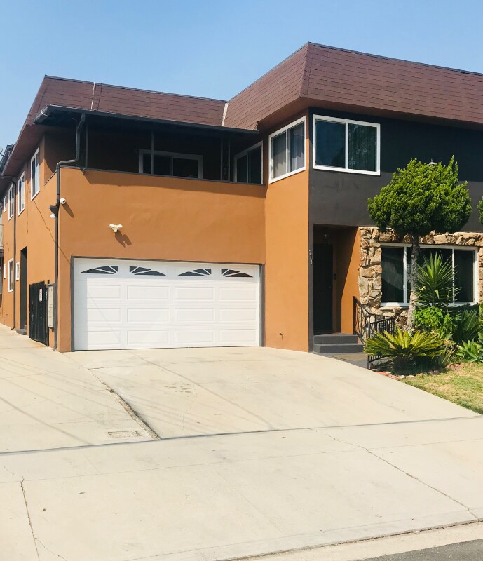 Foto principal - 317 E Hazel St