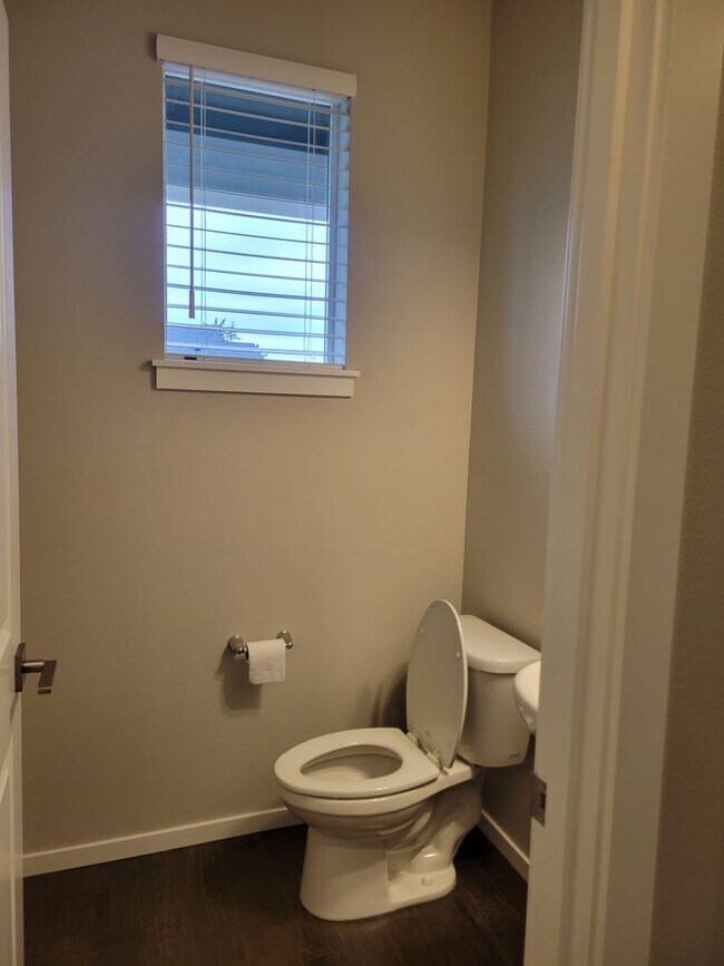 Foto del edificio - Beautiful 4 bd 2.5 bath