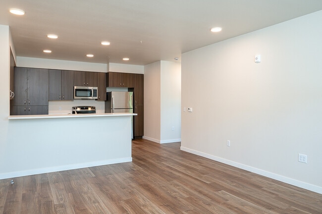 B201 Web Ready-3 - Creekside Meadows
