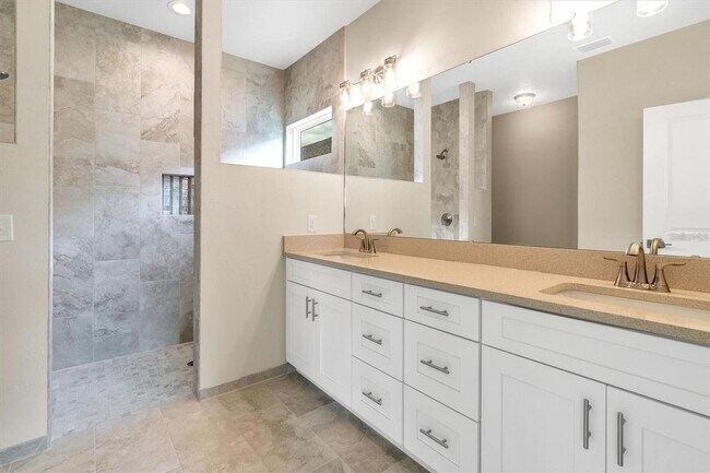Building Photo - New Construction in Grand Oaks!