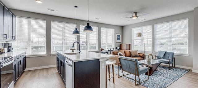 Building Photo - 3900 Commerce St