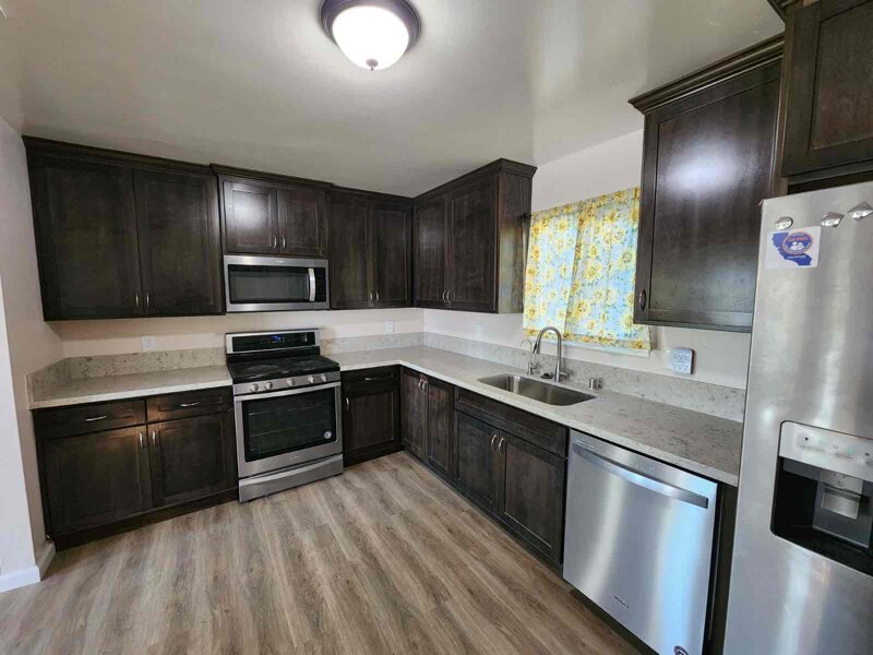 Foto principal - 1569 5th Ave