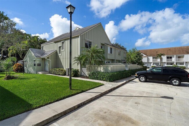 Building Photo - 6351 Riverwalk Ln