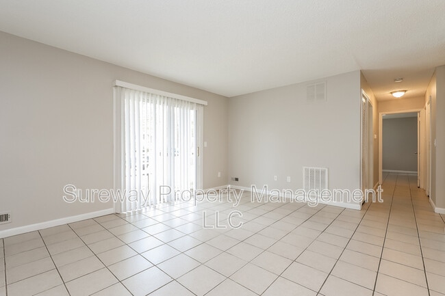 Building Photo - 117 Liberty Ct