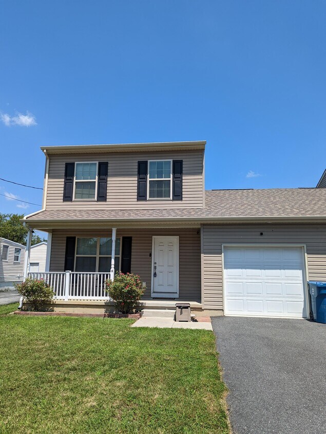 6 Tyrone Ave, New Castle, DE 19720 House Rental in New Castle, DE