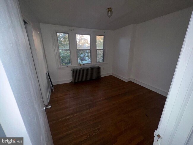 Foto del edificio - 4013 Teesdale St