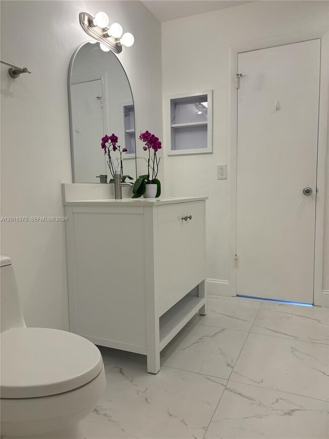 Foto del edificio - 7160 NW 179th St