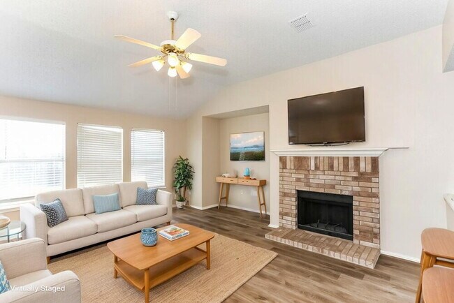 Foto del edificio - 176 Palm Dr