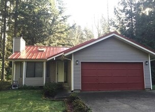 Building Photo - 3090 Closser Dr NW