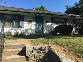 Building Photo - 151 Marilyn Ave