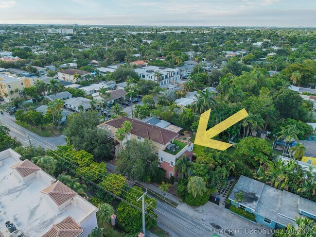 Foto del edificio - 1705 NE 11th St