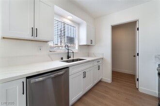 Building Photo - 1648 J St