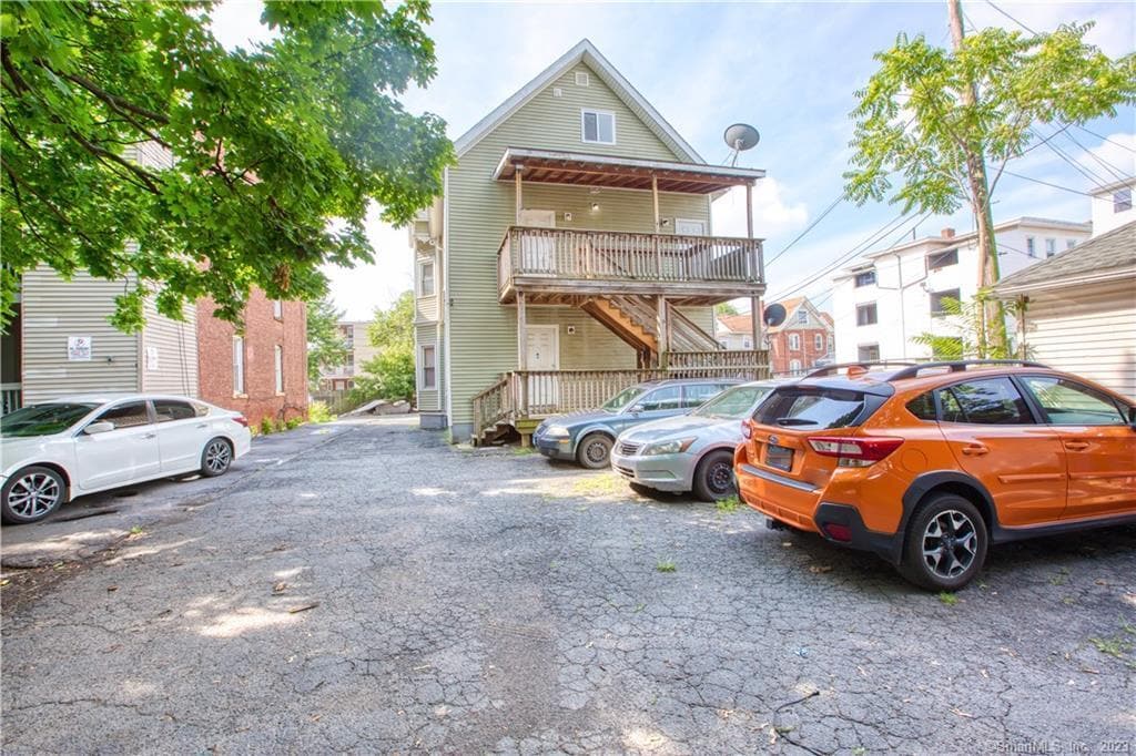 1 Warner St Ext Unit 2nd floor, Hartford, CT 06114 Room for Rent in