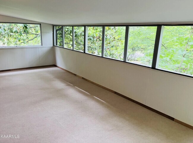 Building Photo - 1317 Wilson Rd