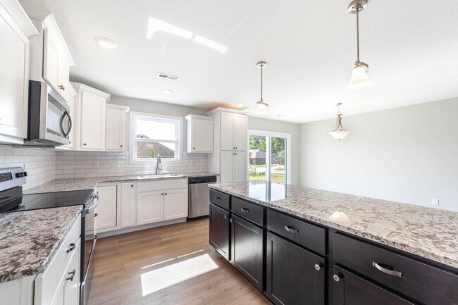 Building Photo - 2124 Brengman Dr