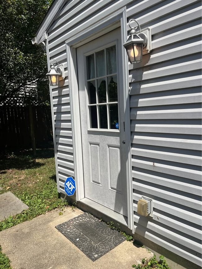 Building Photo - 108 Sabrina Ln