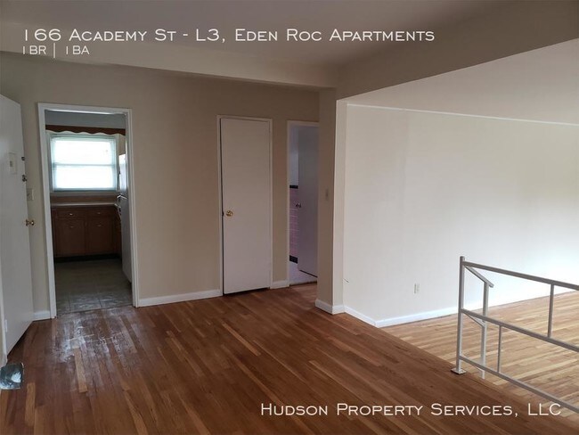 Building Photo - 166 Academy St