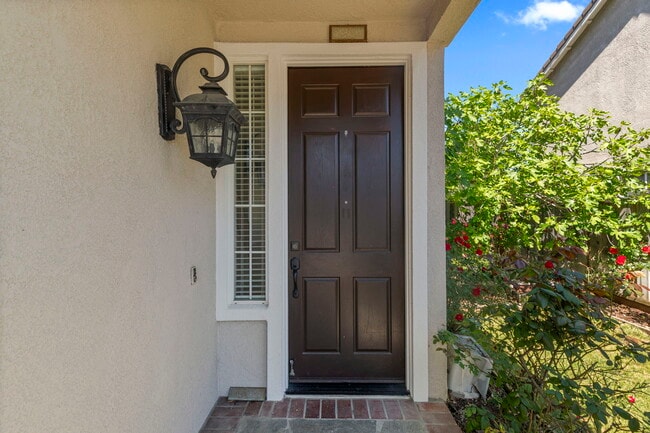 Foto del edificio - 5220 Peacock Hill Dr