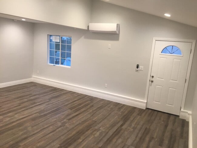 Building Photo - 12762 Meadowlark Ave