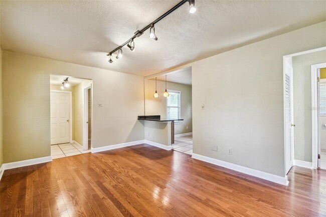 Building Photo - 6712 S Gabrielle St