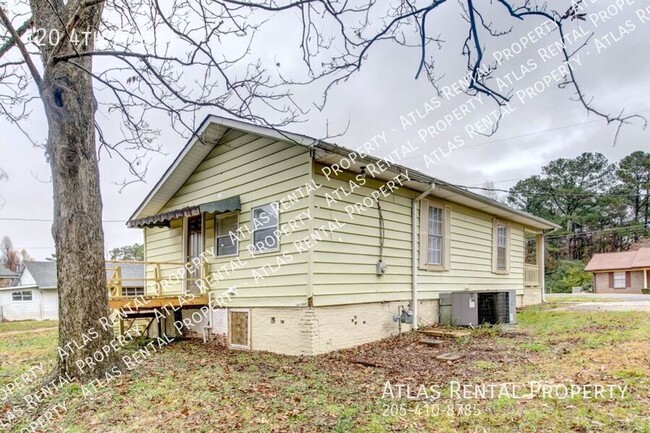 Building Photo - Charming & Fully Renovated 2-Bedroom Home ...