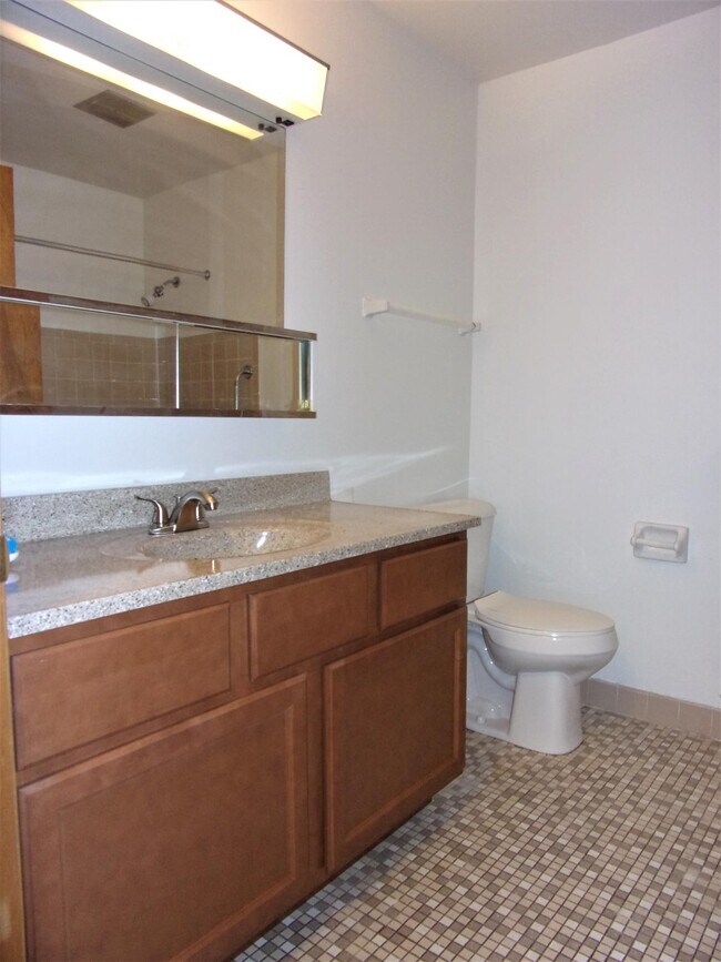 Foto del edificio - 3801 N Main St