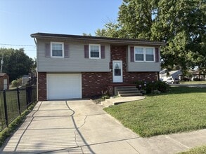 Building Photo - 3805 E Fitzgerald Rd