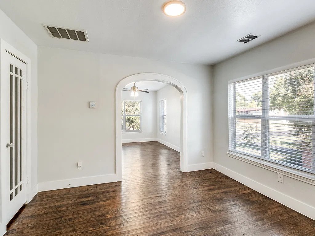 Building Photo - 4302 Gaston Ave