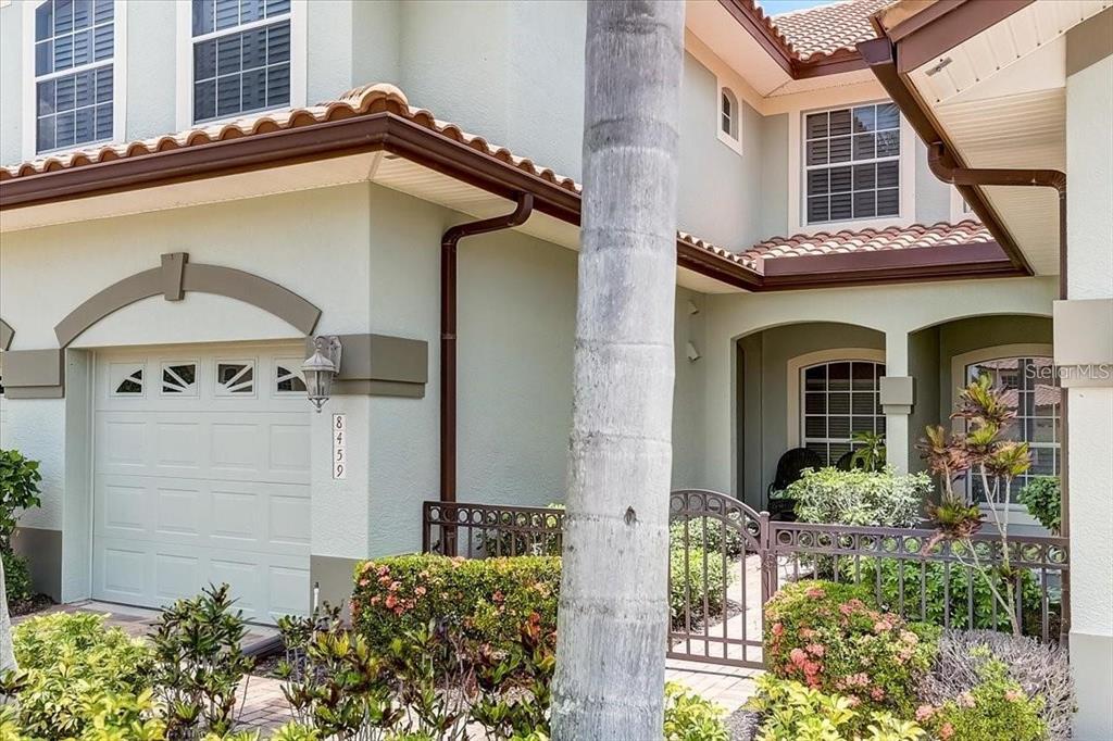 Foto principal - 8459 Miramar Way