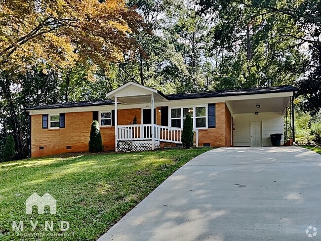 Building Photo - 3211 Spring Valley Dr