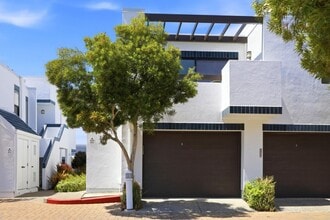 Building Photo - 608 Portofino Ln