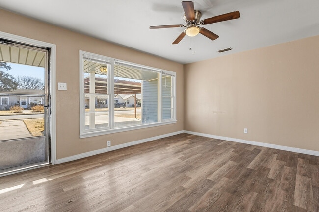 Building Photo - 3714 25th St