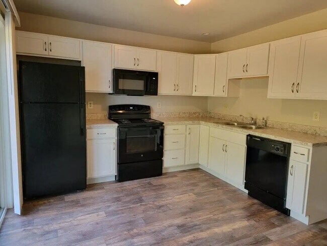 Foto del edificio - 694 S Cedar St