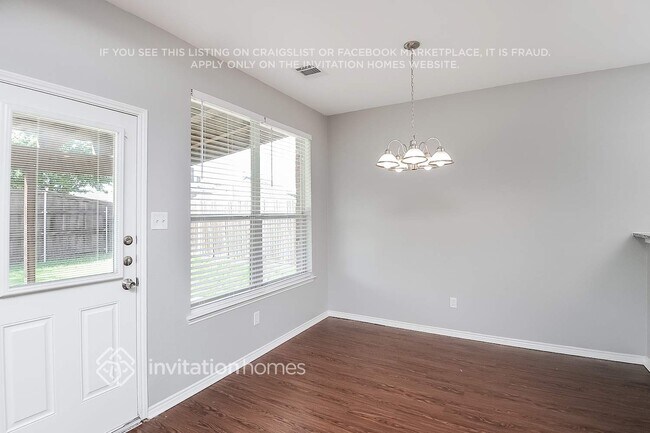 Foto del edificio - 11900 Brown Fox Dr
