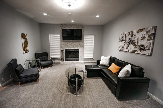 Building Photo - 1535 Potomac Dr