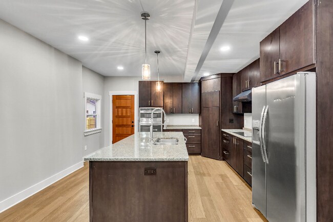 Foto del edificio - 1323 Seiler Ave