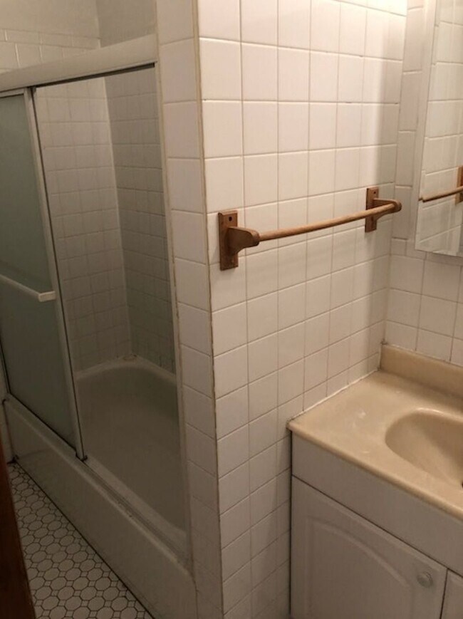 Foto del edificio - 46 E 7th St