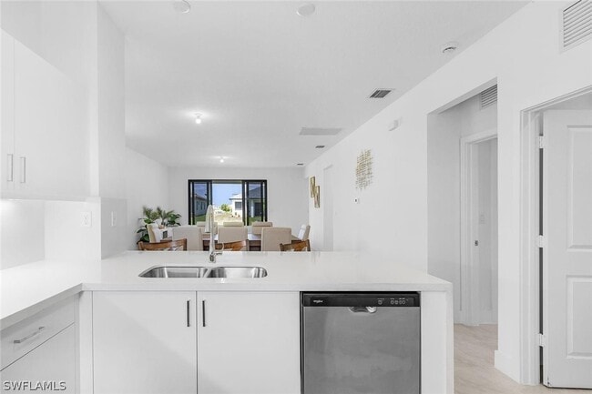 Building Photo - 5061 Penella