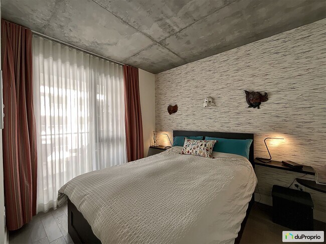 Photo du bâtiment - 738 Rue Saint-Paul