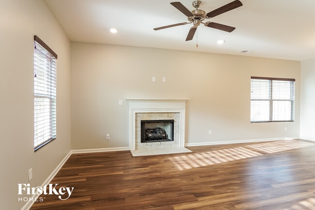 Building Photo - 325 Shelby Farms Ln