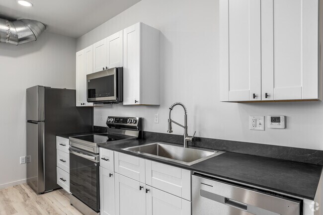 2 habitaciones, 1 baño - 940 pies cuadrados - Cocina - Blackwelder Apartments