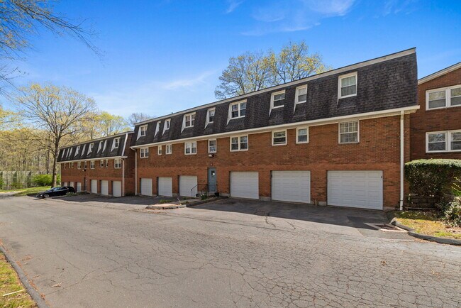Foto del edificio - 339 Dunfey Ln