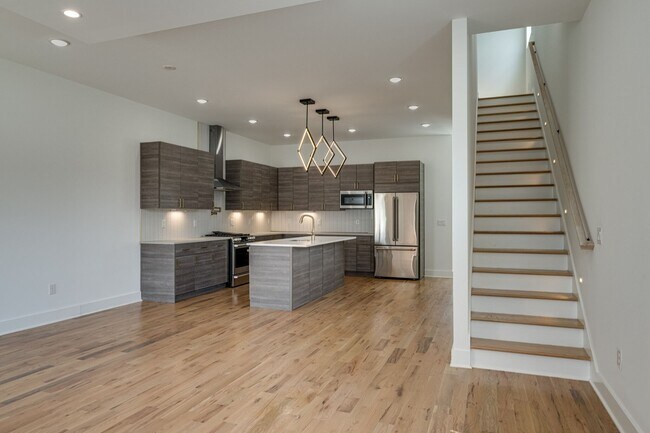 Cocina - 6003 Louisiana Ave